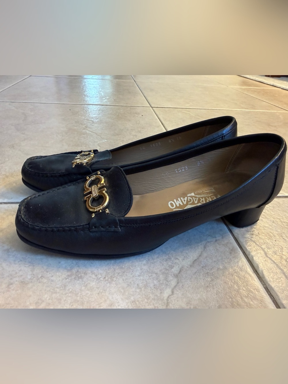 Salvatore Ferragamo Gancini Vintage Block Heel Loafers SG 1523 leather 8.5 - Picture 5 of 9